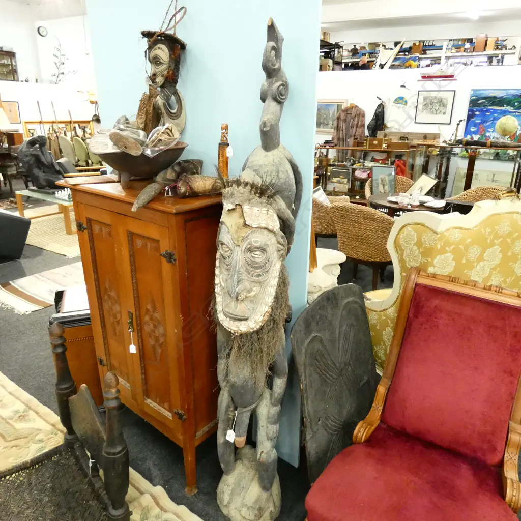 LARGE PAPUA NEW GUINEA STANDING FIGURE Image 1++