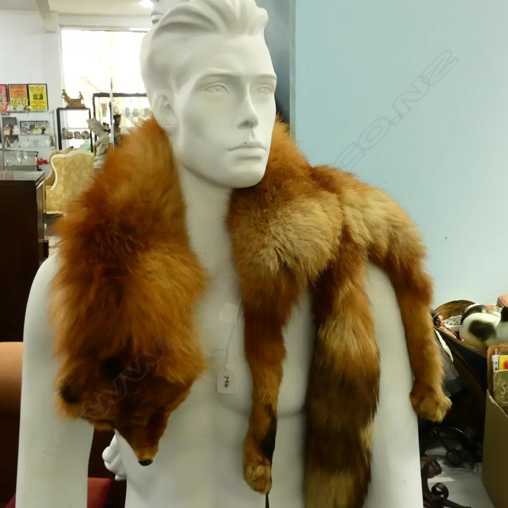FOX FUR STOLE Image 1++