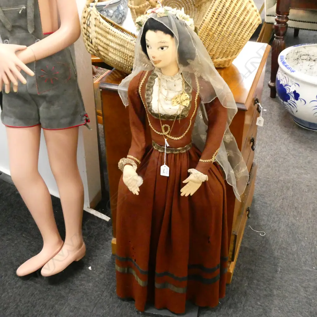 TALL CLOTH DOLL FAULTS TO DRESS H 1050 MM Image 1++