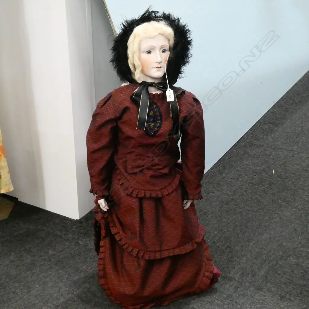 TALL CHINA FACED DOLL H 850 MM Image 1++