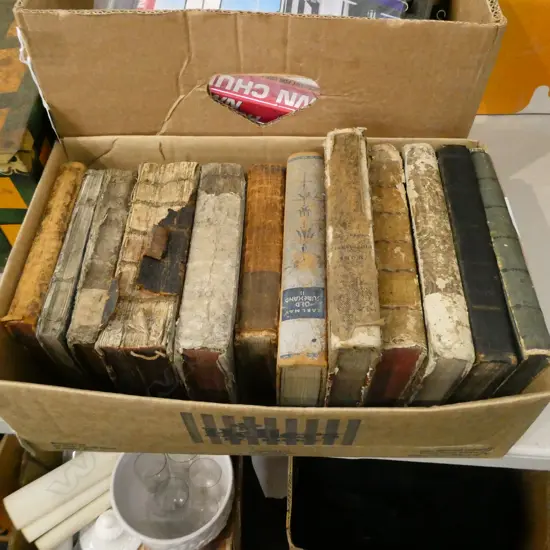 BOX LOT VINTAGE BOOKS