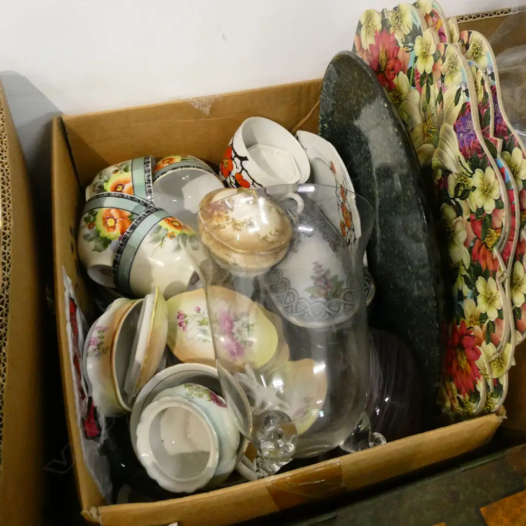 BOX LOT ASST. CERAMICS & PAUA TRAY Image 1++