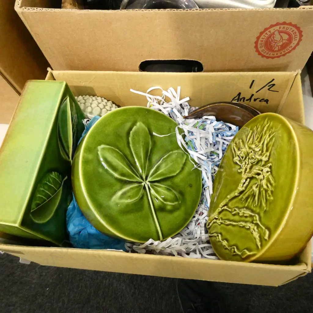 BOX LOT ASST. BOB STEINER CERAMICS  Image 1++
