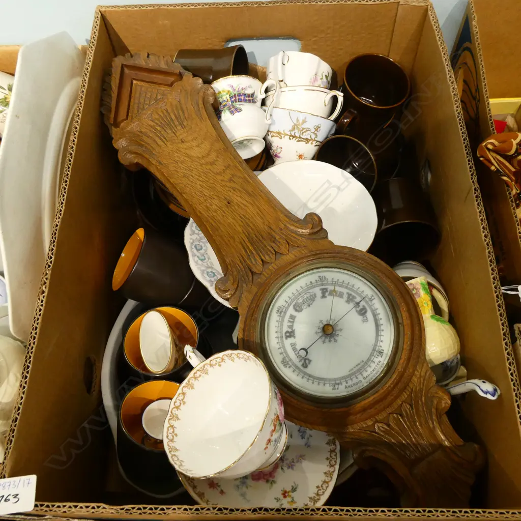 BOX LOT CROWN LYNN, MIKASA CERAMICS, R/CROWN DERBY ETC Image 1++