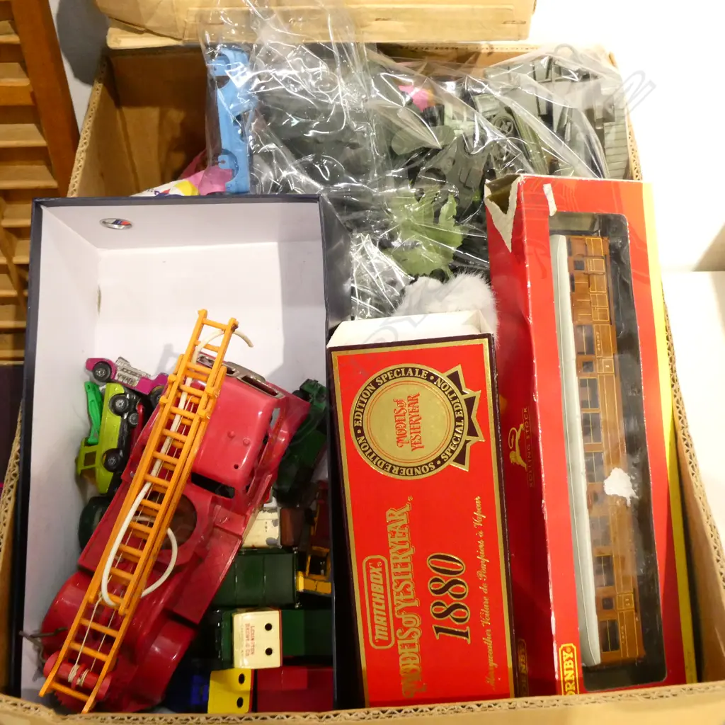 BOX LOT ASST. TOYS, BEARS, FLAGS ETC Image 1++