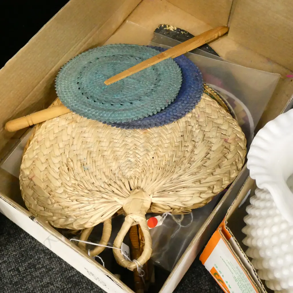 BOX LOT WOVEN FANS Image 1++