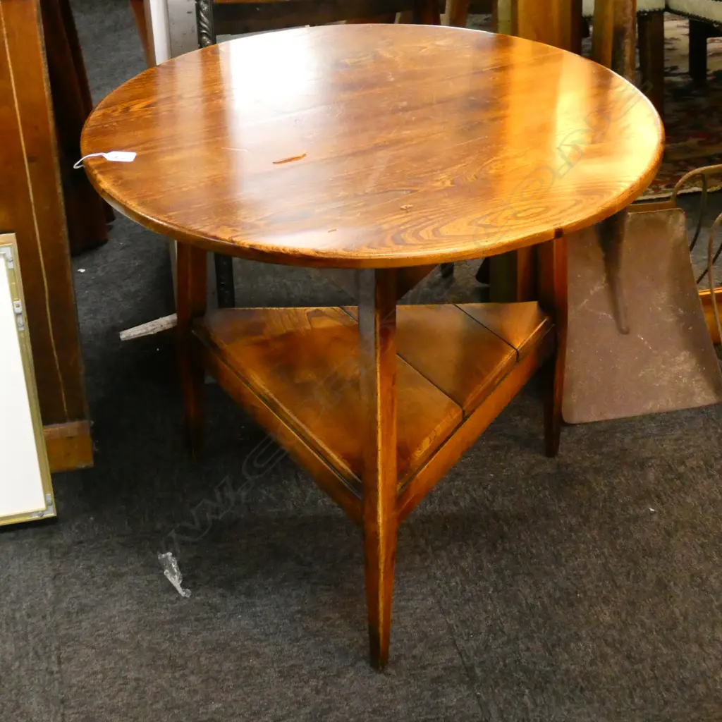 PINE CRICKET TABLE D 710 MM Image 1++