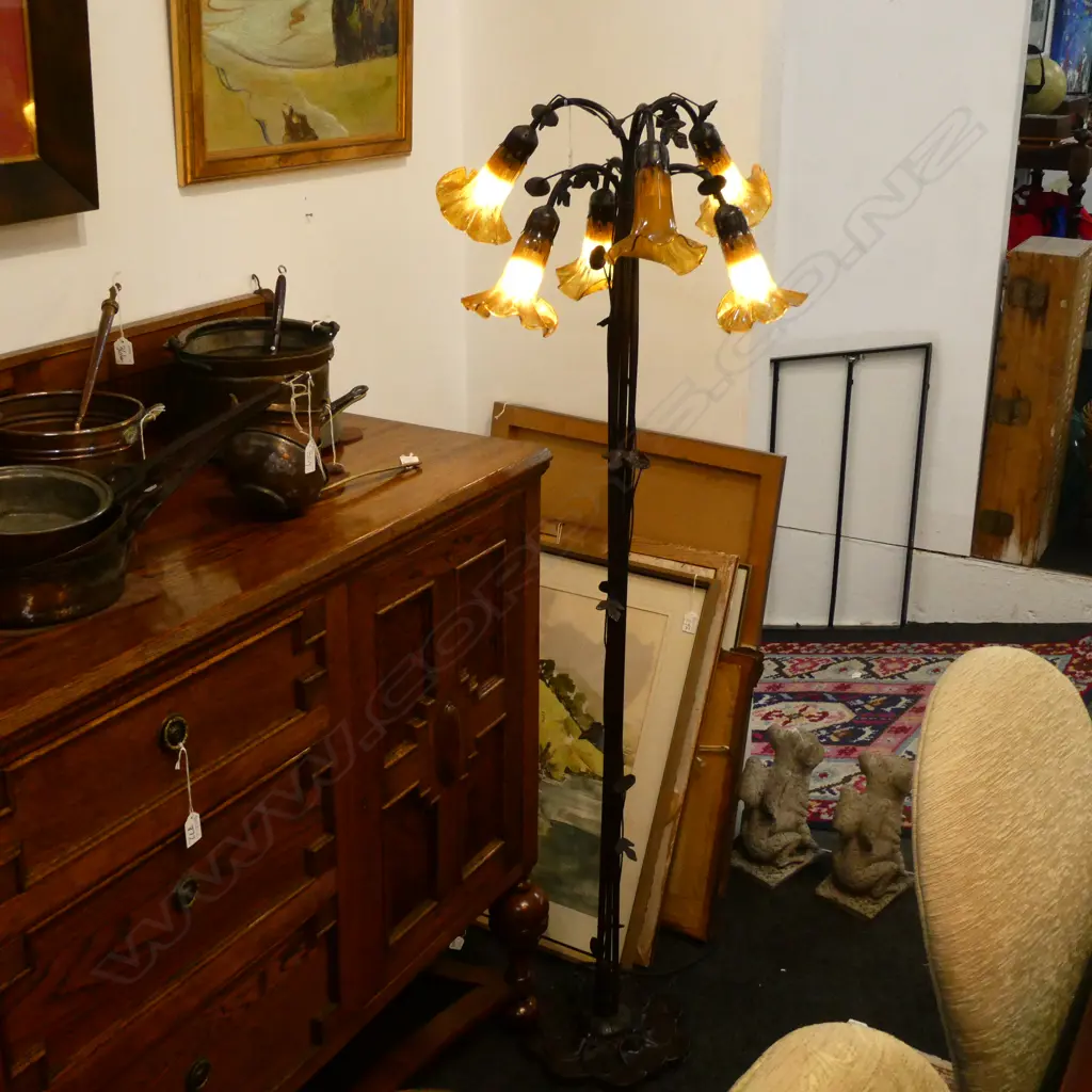 TIFFANY STYLE FLOOR LAMP H. 1470MM Image 1++