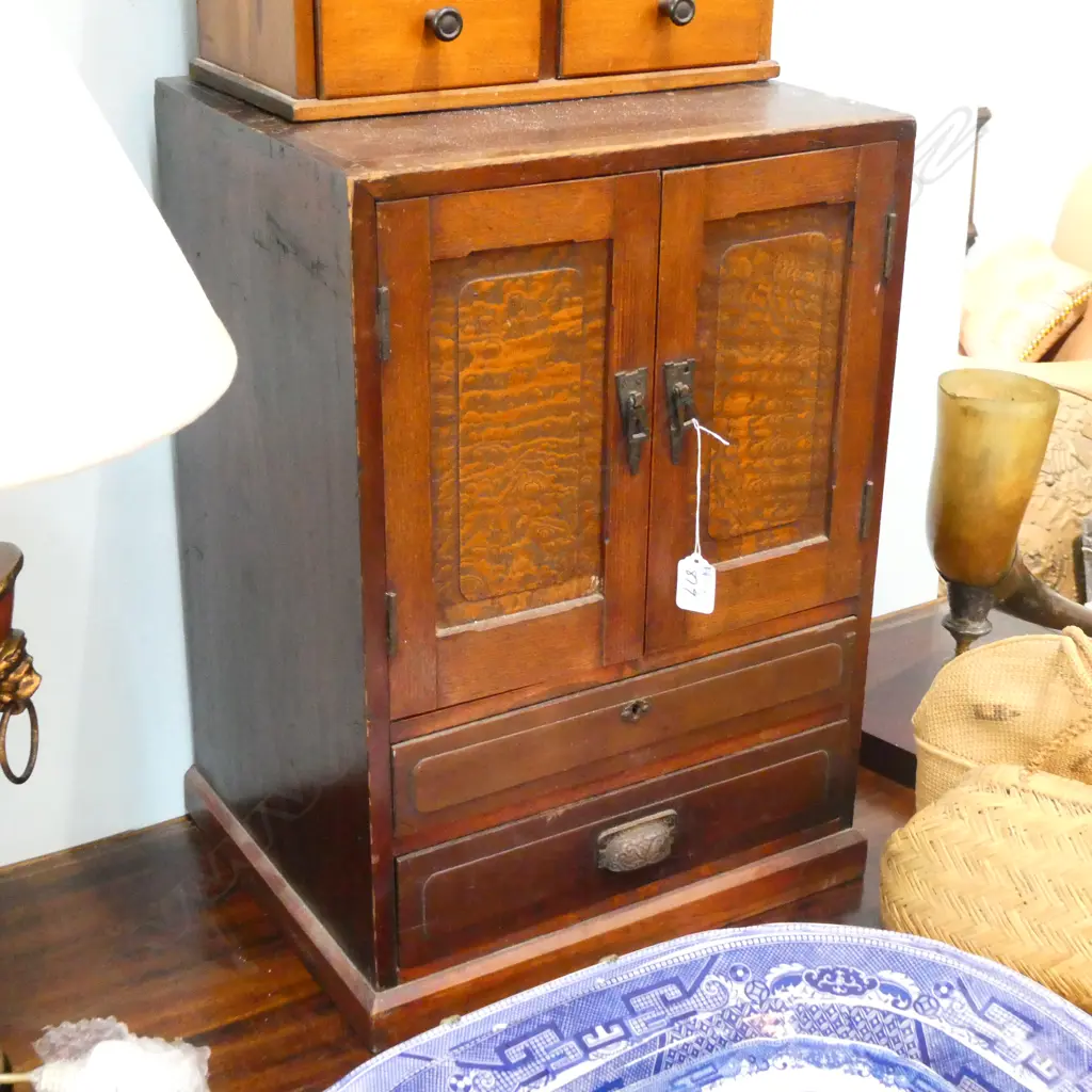EARLY 20thC SMALL JAPANESE CHEST H. 525MM Image 1++