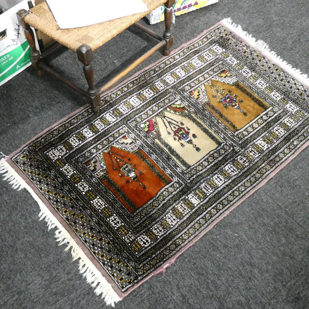 HAND KNOTTED WOOL ON COTTON RUG 1050 X 620MM SOME WEAR Image 1++
