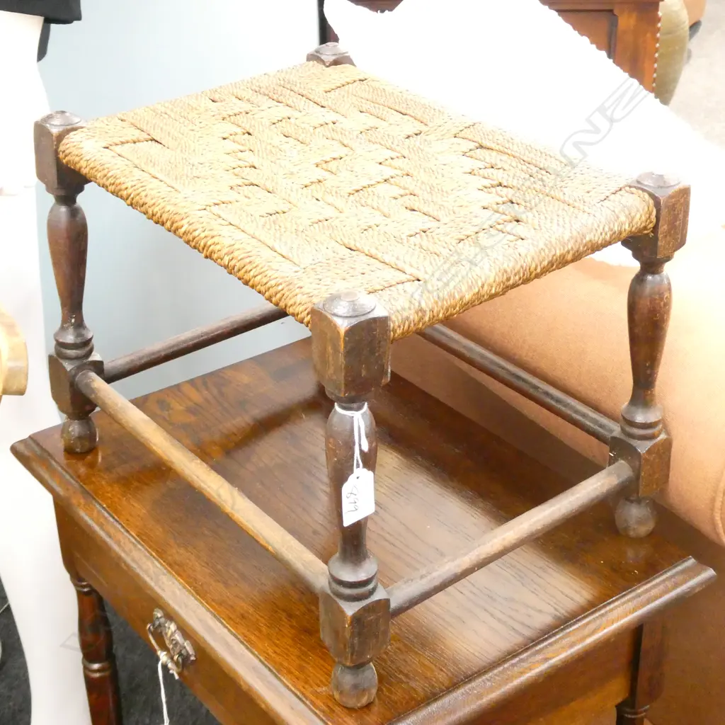 WOVEN RATTAN STOOL H. 295MM L. 430MM Image 1++