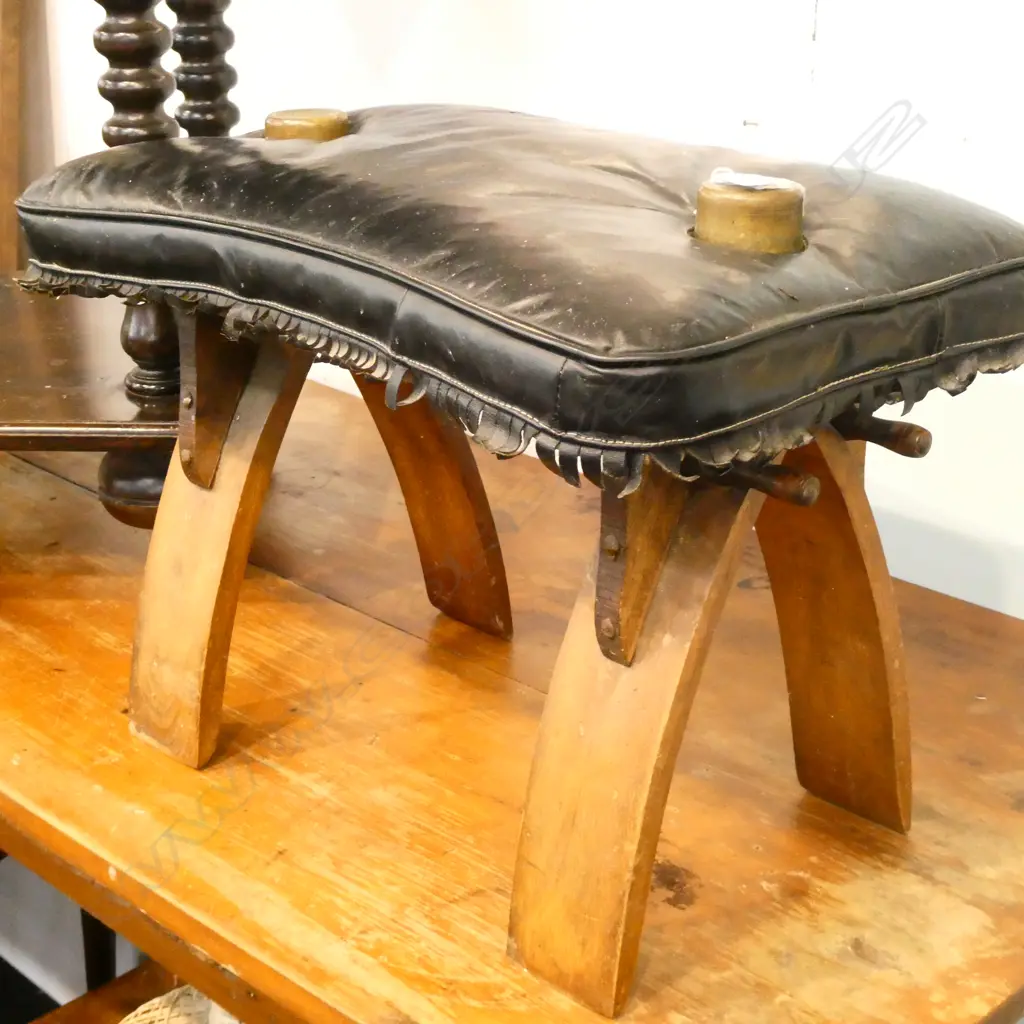 BLACK VINYL STOOL H.360MM Image 1++