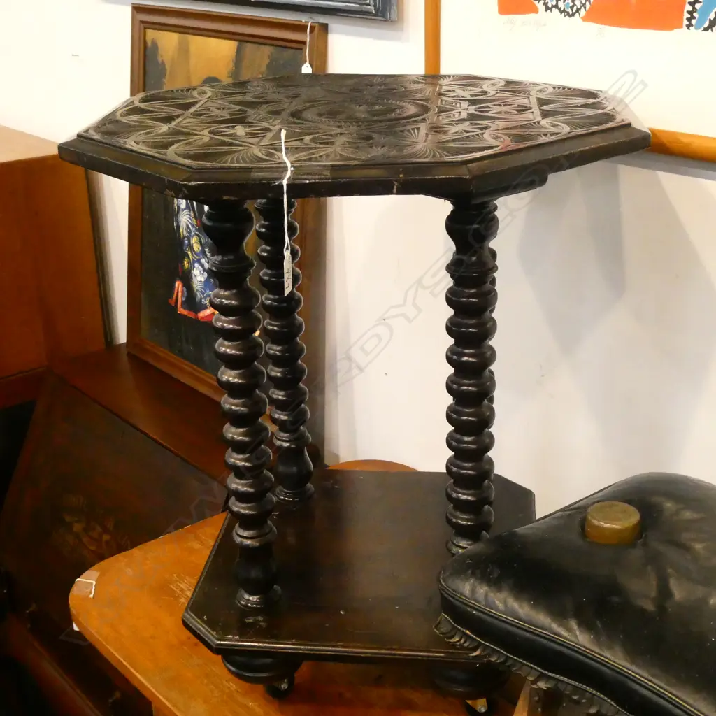 OCTAGONAL SIDE TABLE ON CASTORS CHIP CARVED TOP H. 655MM Image 1++