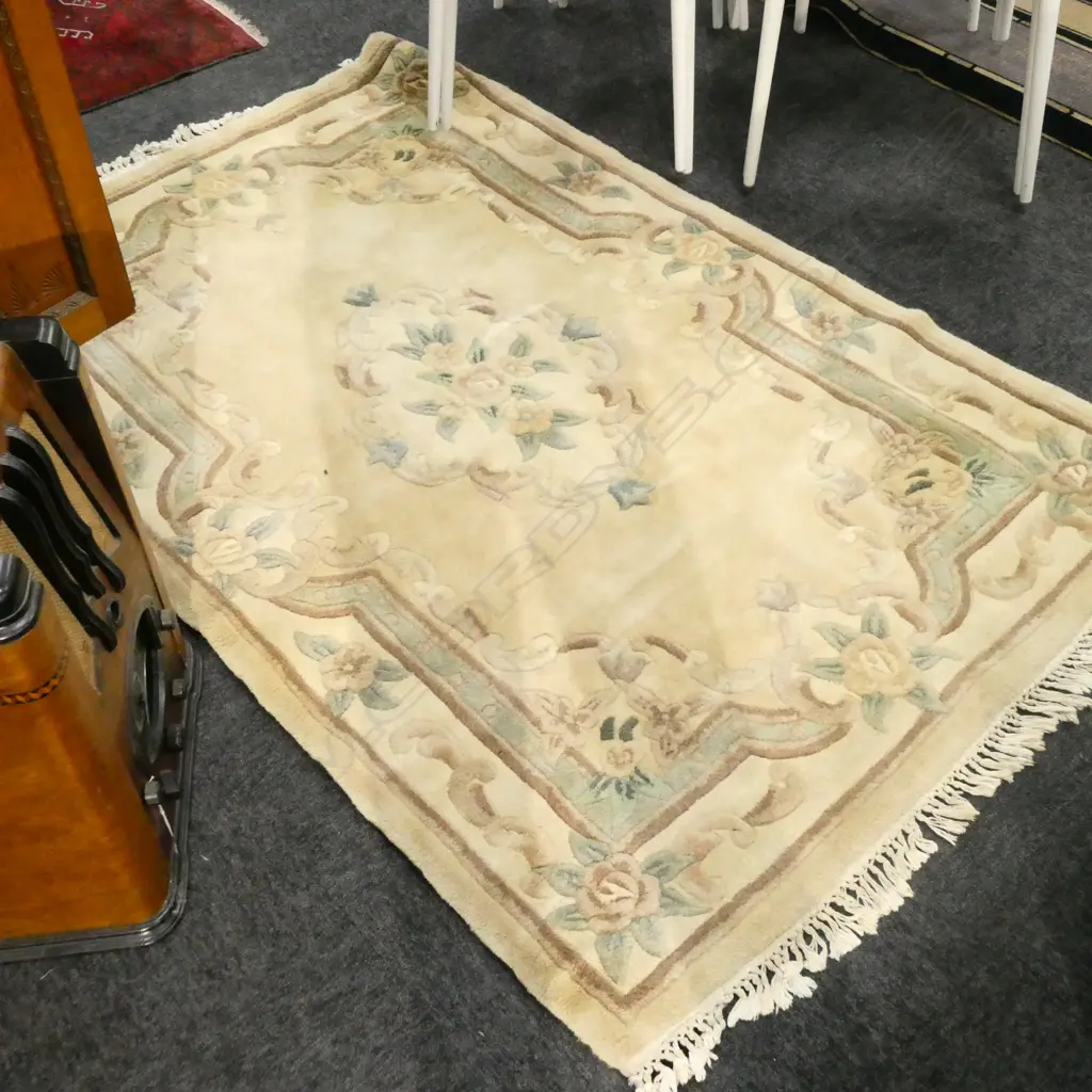 HAND KNOTTED ALL WOOL AUBUSSON STYLE RUG 1810 x 1210mm Image 1++