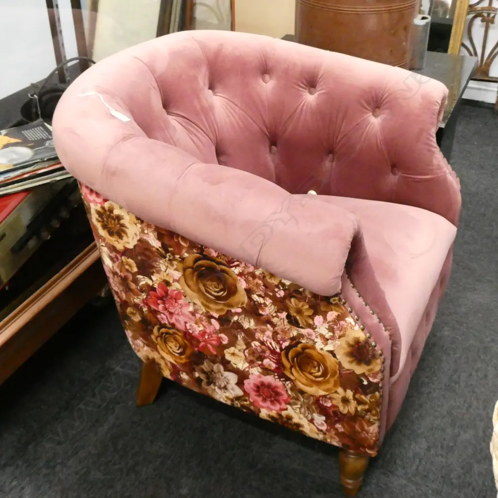 FLORAL PINK CHAIR Image 1++