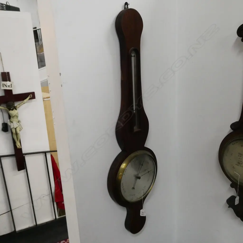MAHOGANY BAROMETER Image 1++