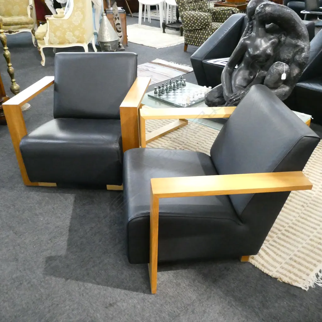 PR CONTEMPARY LEATHER ARM CHAIRS Image 1++