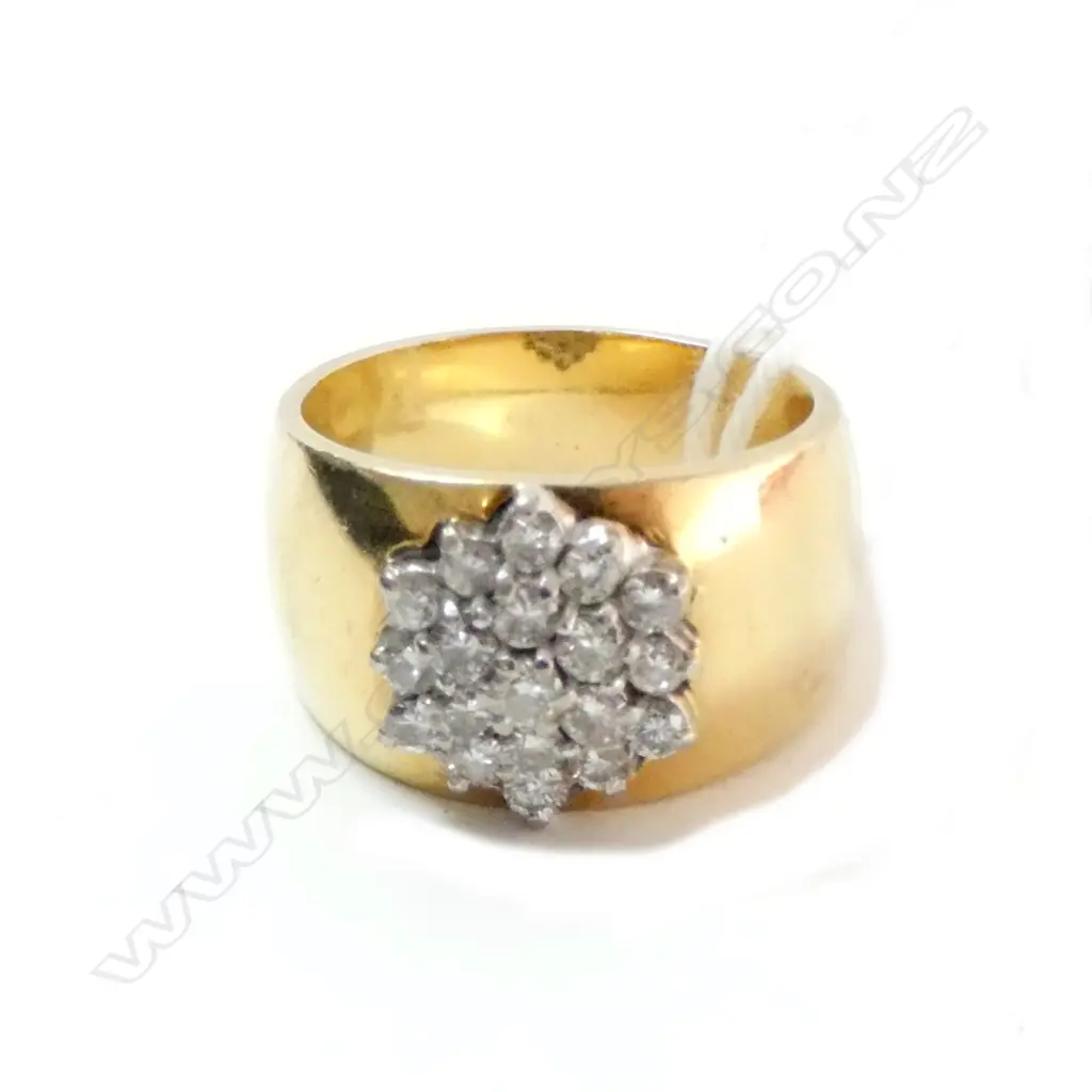 18CT DAVID KEITH DIAMOND CLUSTER BAND RING 12.5 GRAMS Image 1++