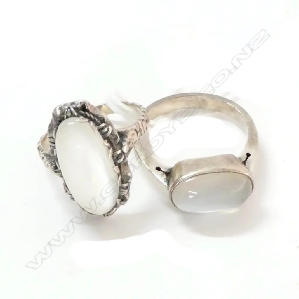 2 SILVER? MOONSTONE RINGS Image 1++