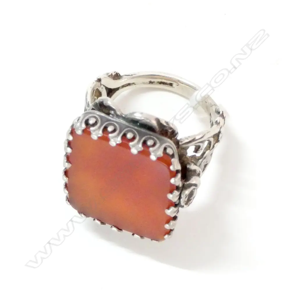 STG SILVER CARNELIAN RING Image 1++