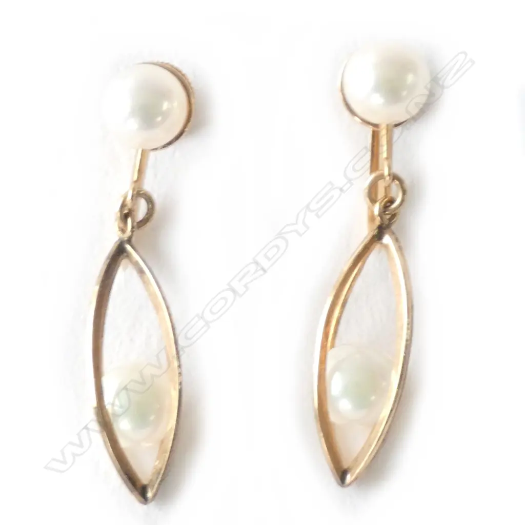 Pearl earrings, set in 14ct gold Image 1++