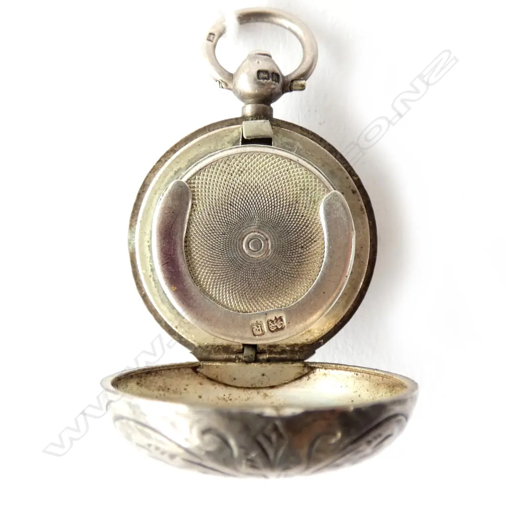 Sterling Silver Sovereign Case, Birm 1909, great condition Image 1++