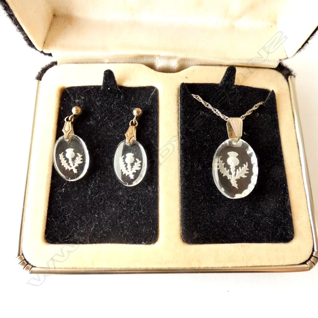 SHERWOOD CUT CRYSTAL PENDANT & EARRINGS ORIG. CASE Image 1++