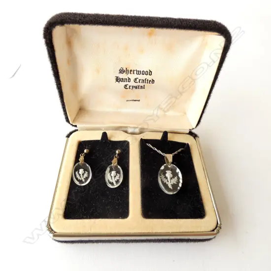 SHERWOOD CUT CRYSTAL PENDANT & EARRINGS ORIG. CASE