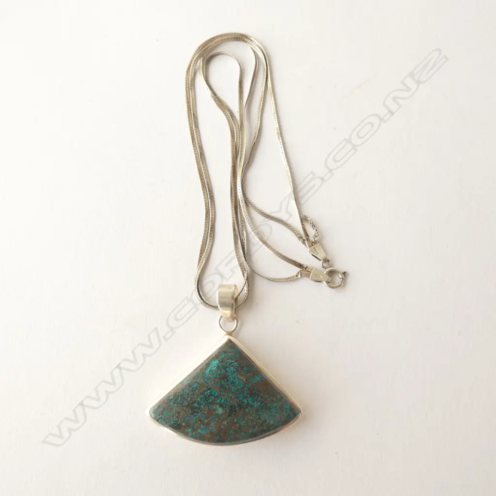 SILVER & TURQUOISE PENDANT ON CHAIN Image 1++