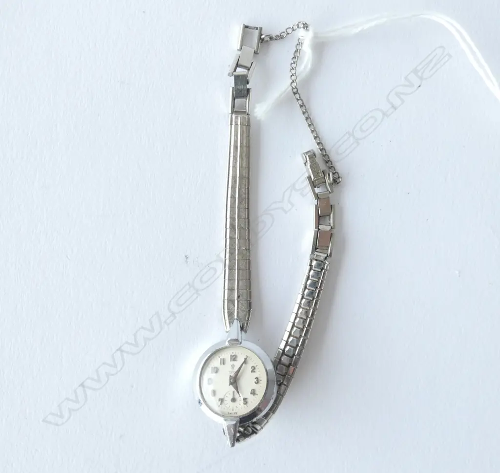 LADIES 1950S TUDOR WATCH, MISSING CROWN Image 1++