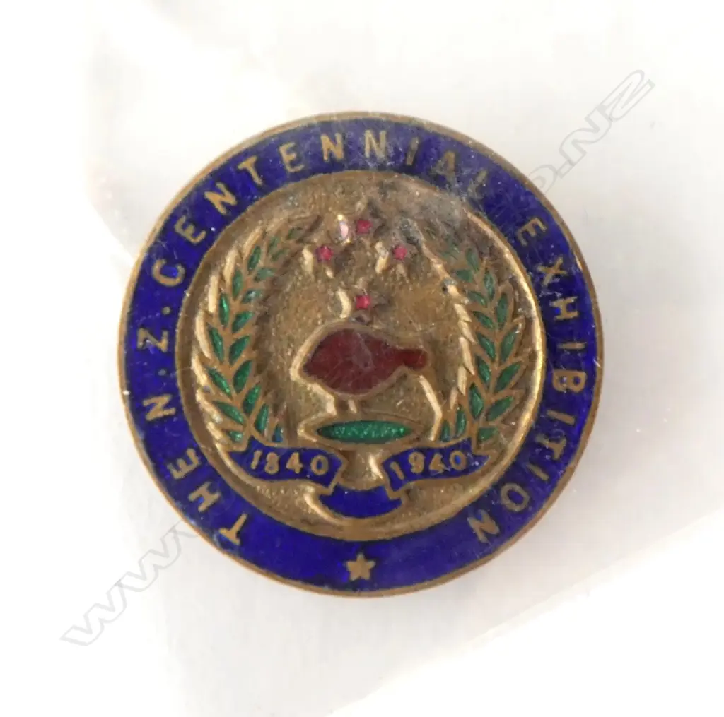 1940 NZ Exhibition badge, enammelled Image 1++