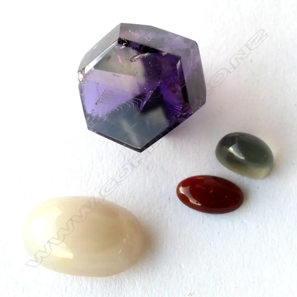 3 LOOSE CAB STONES & AMETHYST CRYSTAL  Image 1++