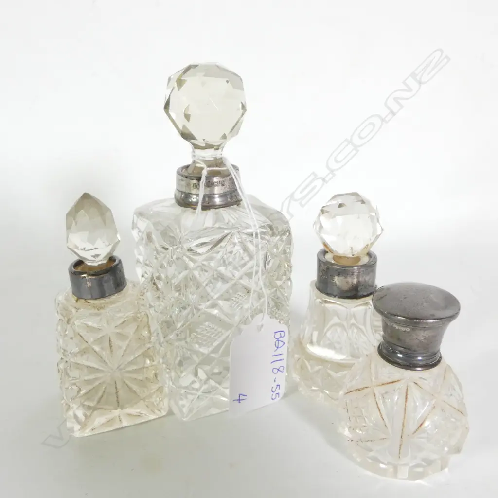 4 GLASS SCENT BOTTLES, STG COLLARS, H. 120MM Image 1++