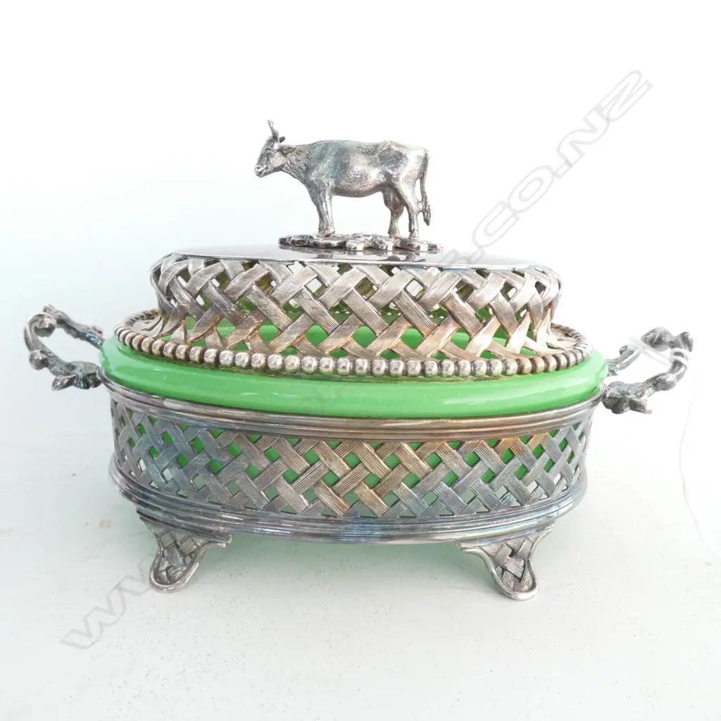 ORNATE SILVER PLATE & GREEN GLASS BUTTER DISH, L, 205MM Image 1++