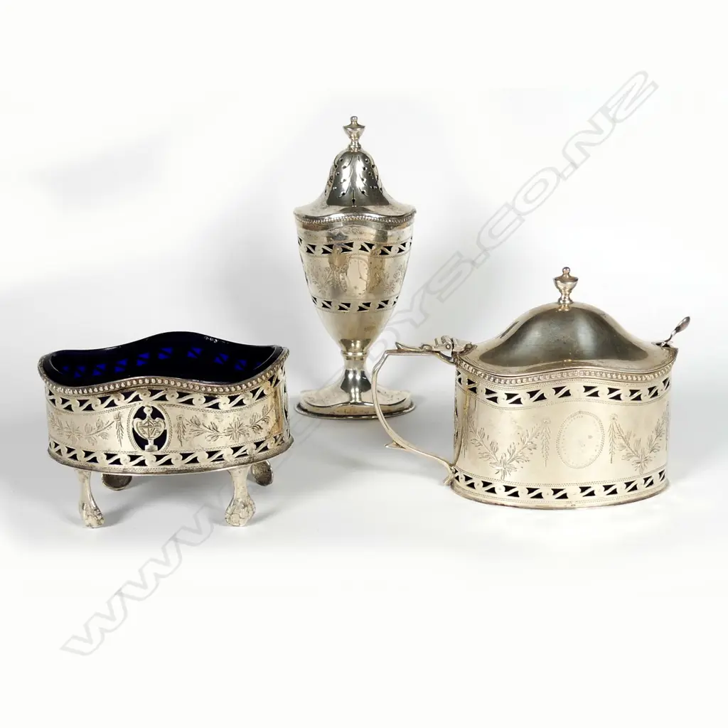 A Georgian style three piece condiment set Image 1++