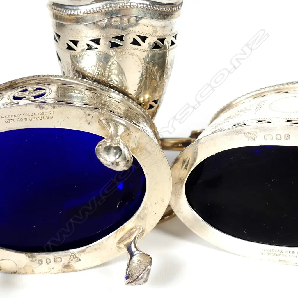 A Georgian style three piece condiment set Image 1++