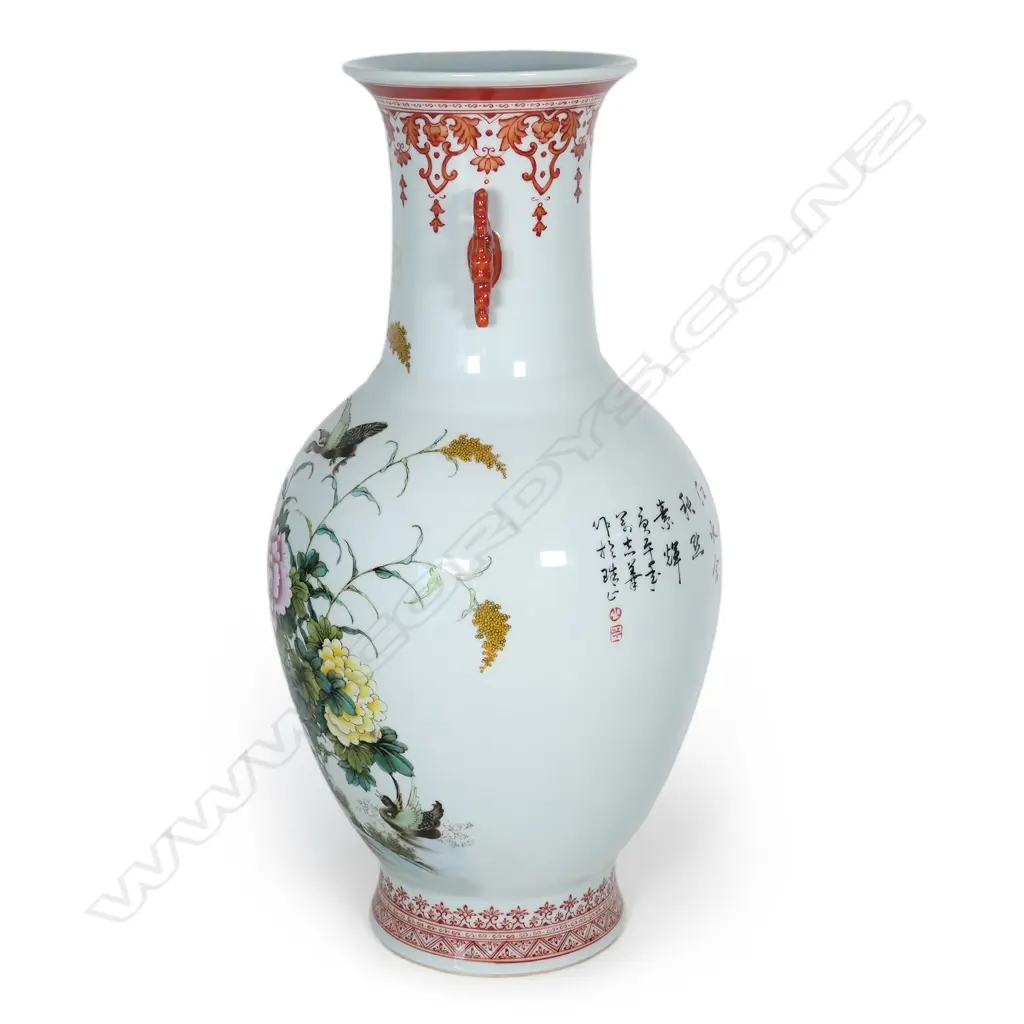 A large Chinese finely painted porcelain baluster vase Image 1++