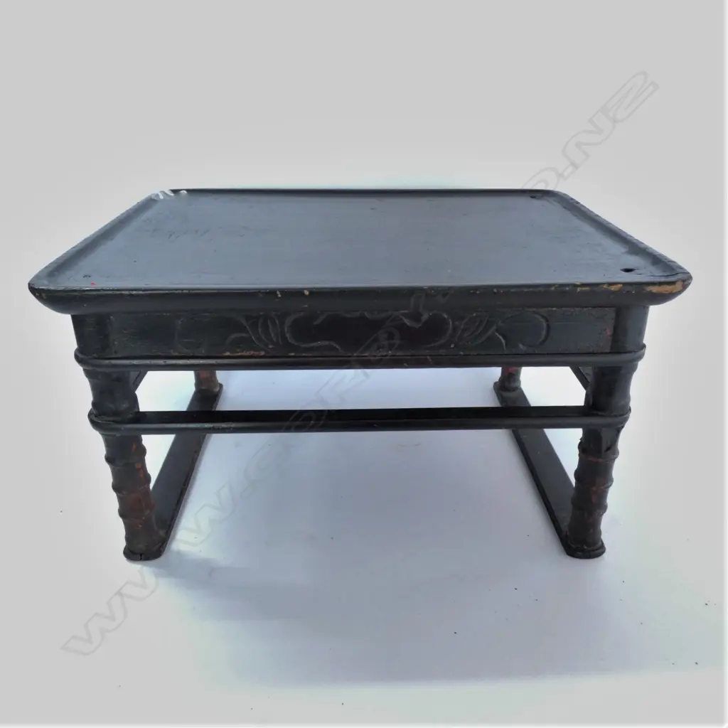19thC BLACK LACQUER SMALL TRAY TABLE, L. 380X265MM. H 215MM Image 1++
