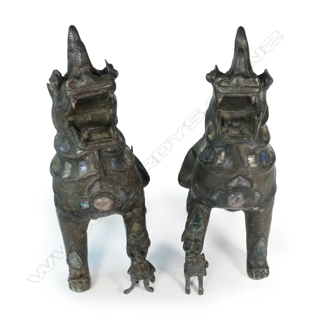 PR COPPER TEMPLE DOGS, PROBABLY THAI, MIRROR & GEMSTONE SET, H. 400mm Image 1++