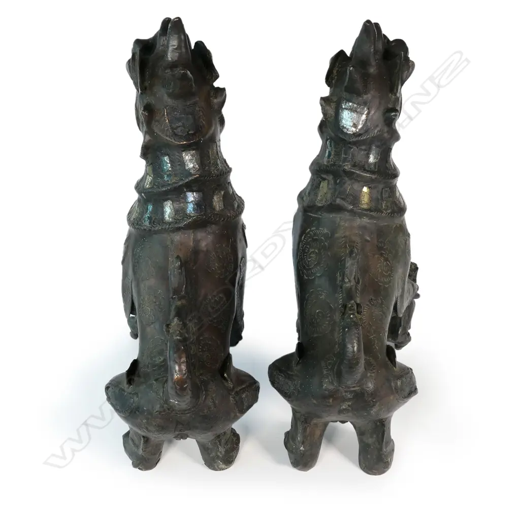 PR COPPER TEMPLE DOGS, PROBABLY THAI, MIRROR & GEMSTONE SET, H. 400mm Image 1++