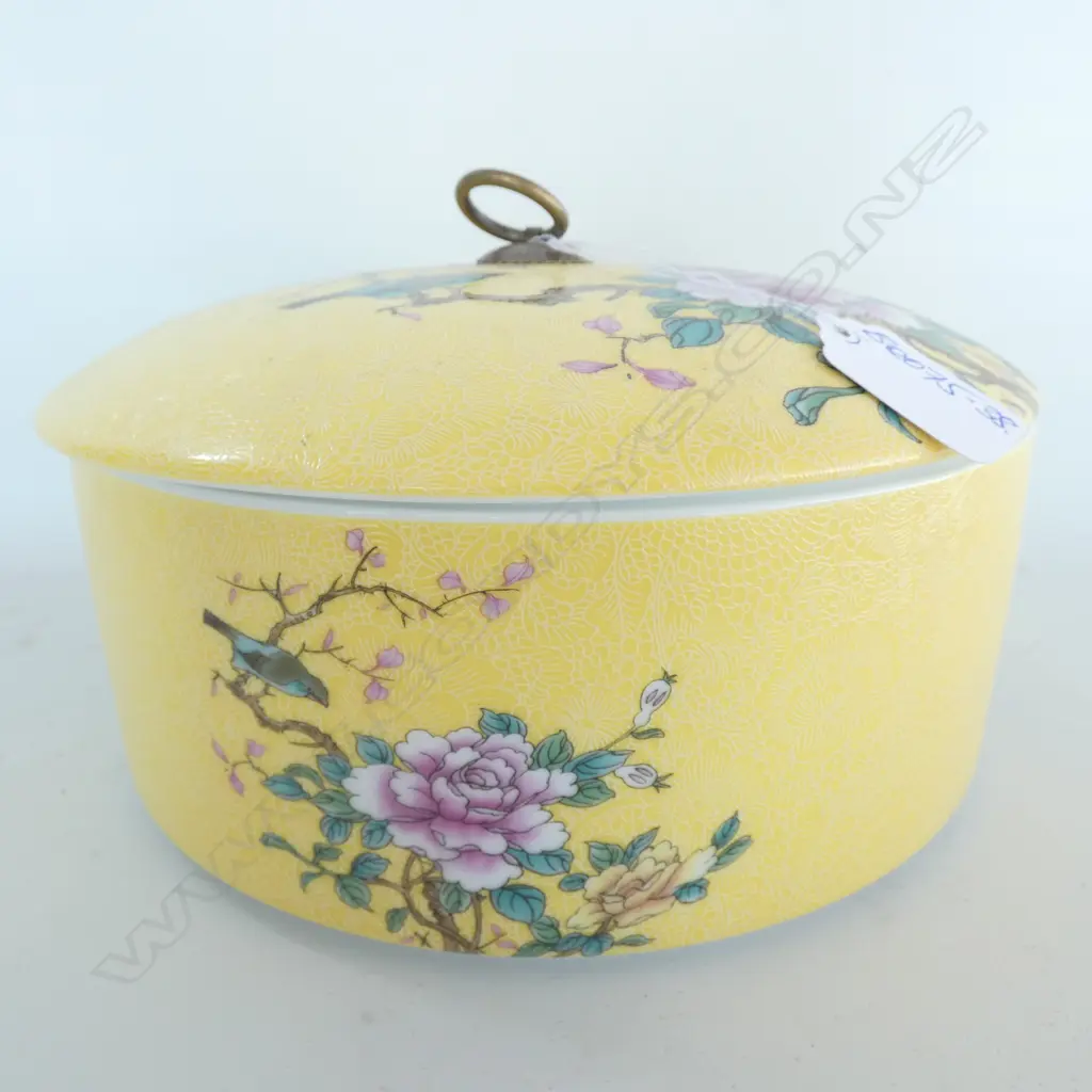 ORIENTAL PORCELAIN CIRCULAR LIDDED TEA CAKE BOX YELLOW Image 1++