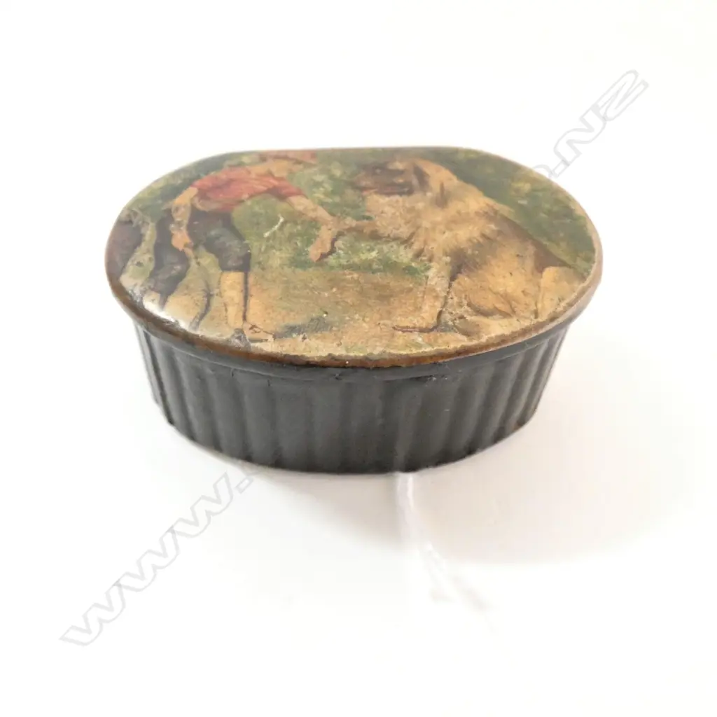 19thC PAPIER-MACHE SNUFF BOX (DOG AND BOY) Image 1++