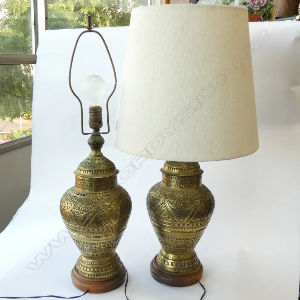 PR OF BRASS LAMPS ONE SHADE ONLY H 730 MM Image 1++