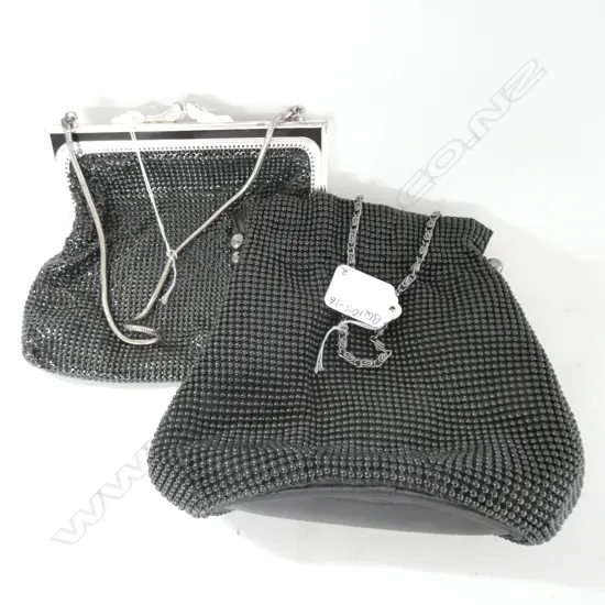 VINTAGE OROTON MESH PURSE AND A MODERN BEADED PURSE