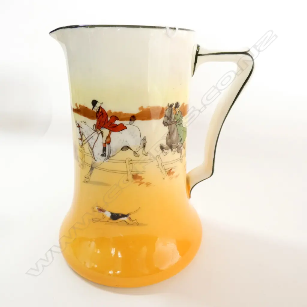 R/DOULTON PORCELAIN HUNTING SCENE JUG H.140mm Image 1++