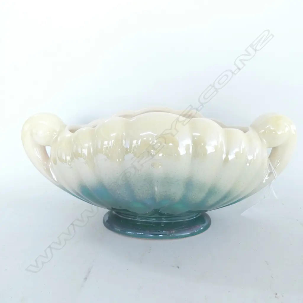 TITIAN POTTERY LUSTRE MANTLE VASE, L. 270MM Image 1++