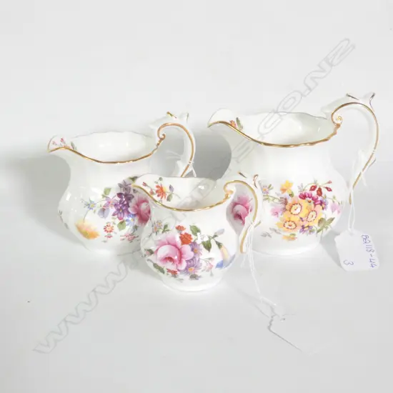 ROYAL CROWN DERBY, DERBY POSIES, 3 GRADUATED JUGS, H. 90MM