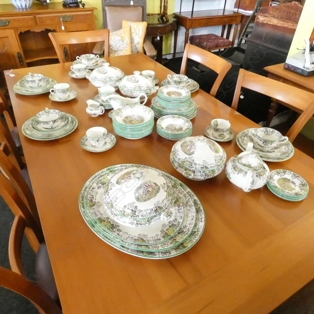 LARGE COPELAND SPODE BYRON DINNER SERVICE, SOME DAMAGED Image 1++