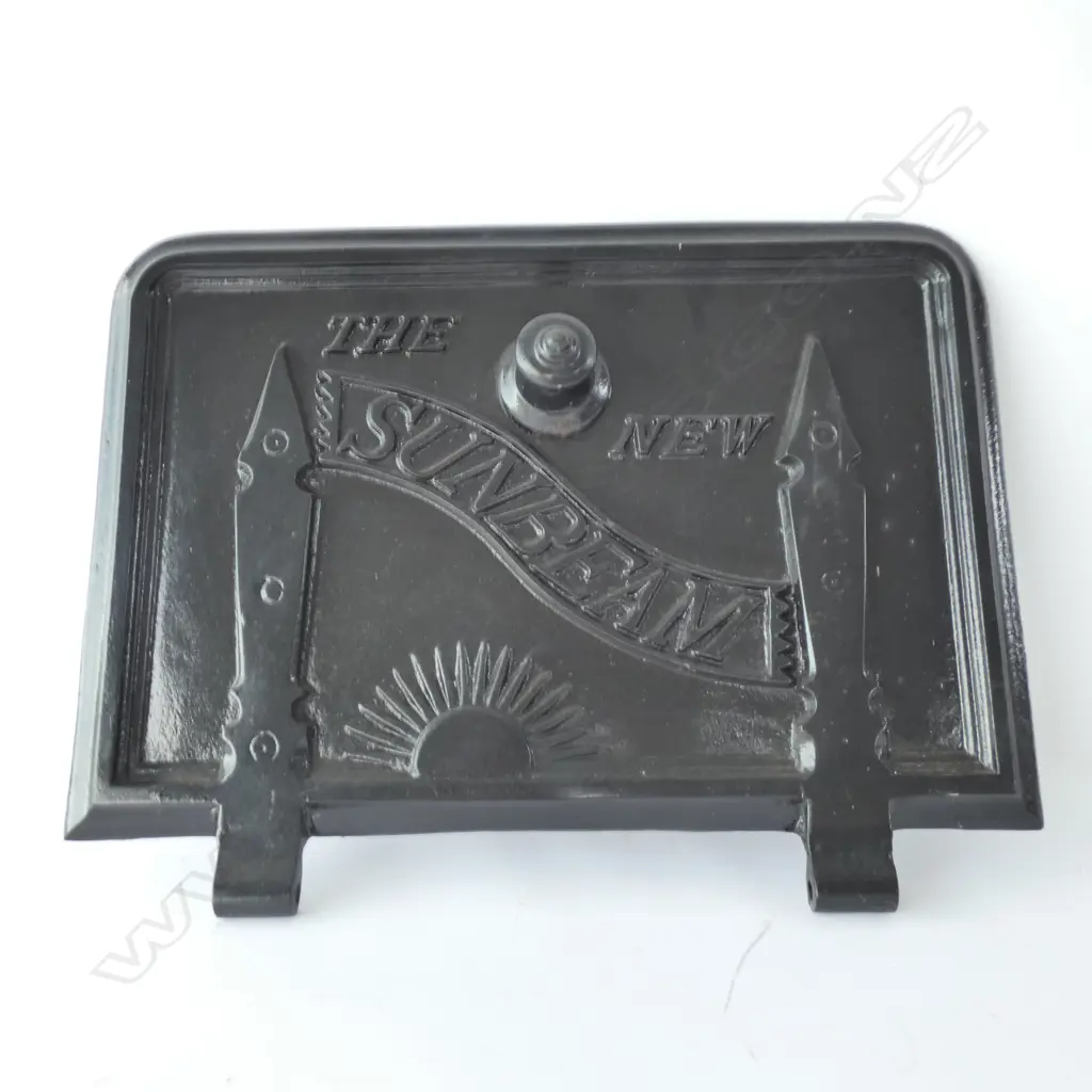SUNBEAM CAST IRON COAL FIRE DOOR, W. 490MM Image 1++
