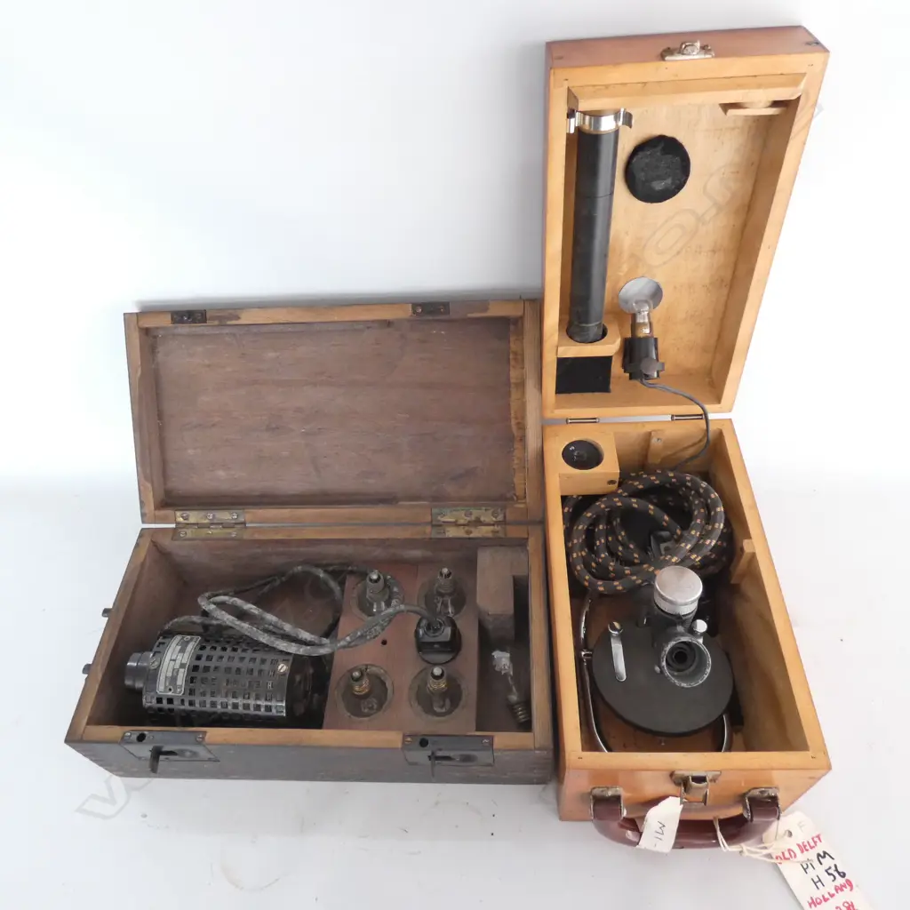 DUTCH MICROSCOPE w LAMP IN BOX AND EUROPEAN MICROSCOPE LAMP  Image 1++